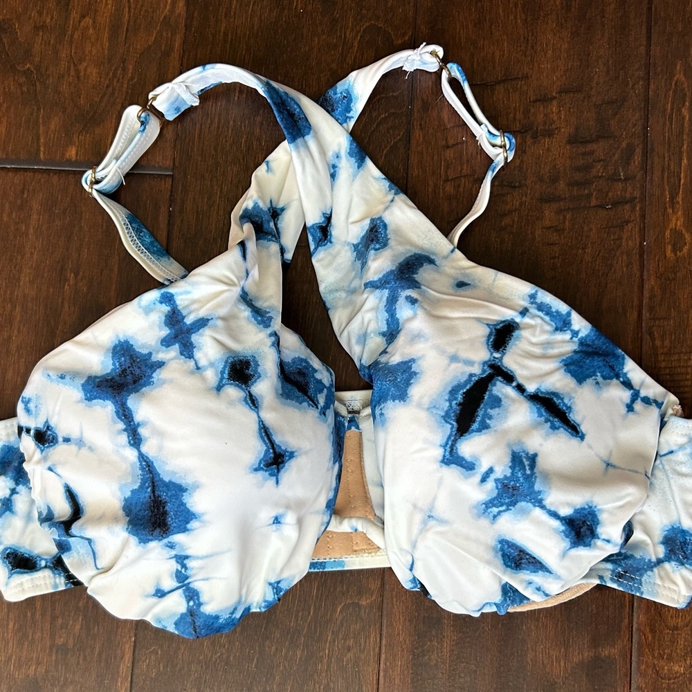 Flattering swim top